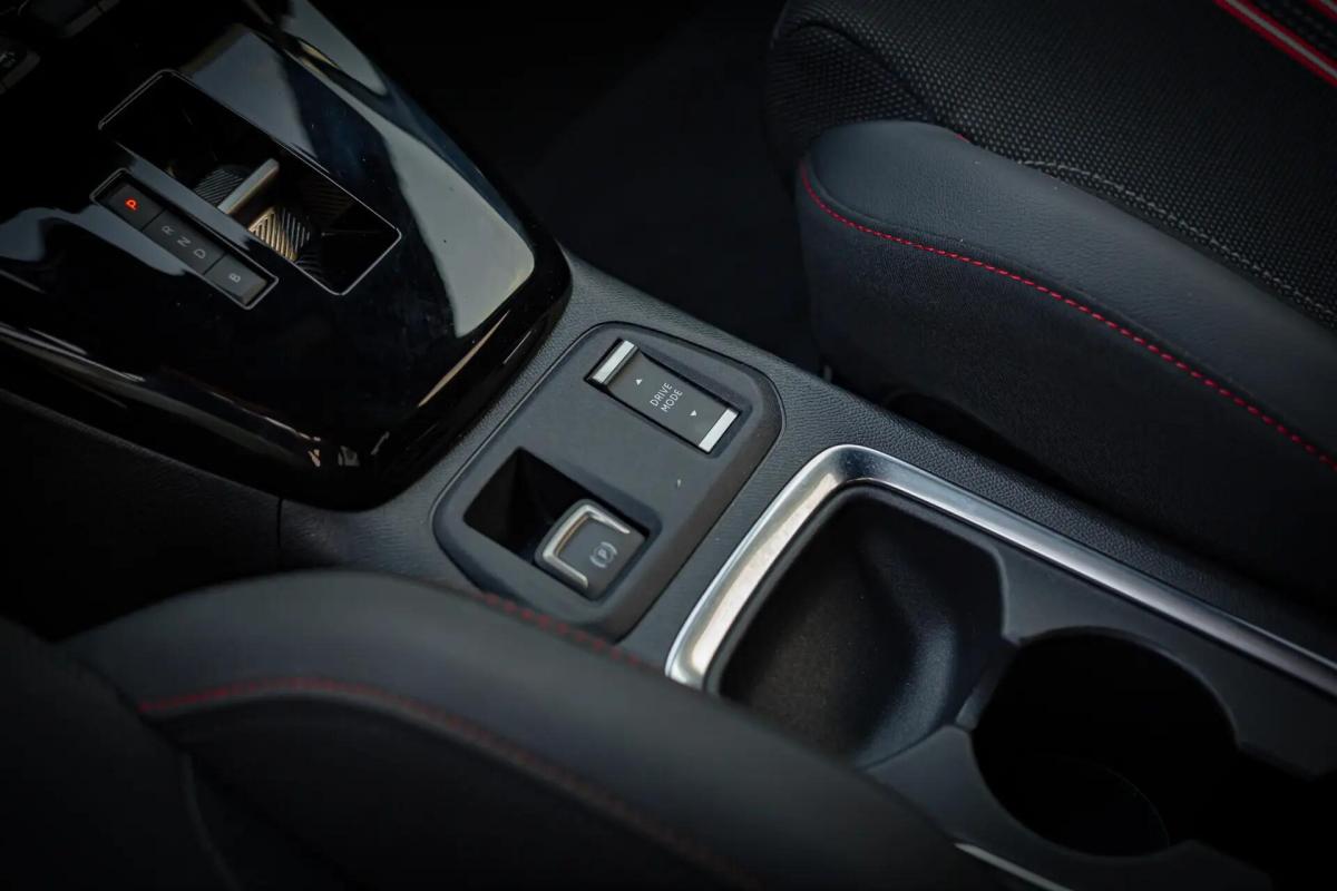 opel-corsa-e-2024-eletrico-0cc