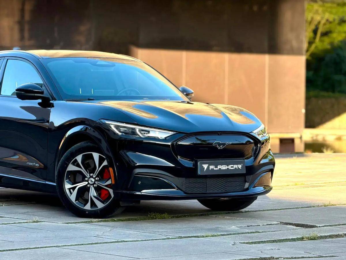 ford-mustang-mach-e-2023-eletrico-0cc