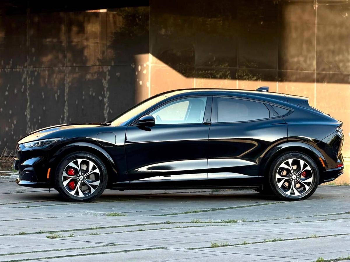 ford-mustang-mach-e-2023-eletrico-0cc