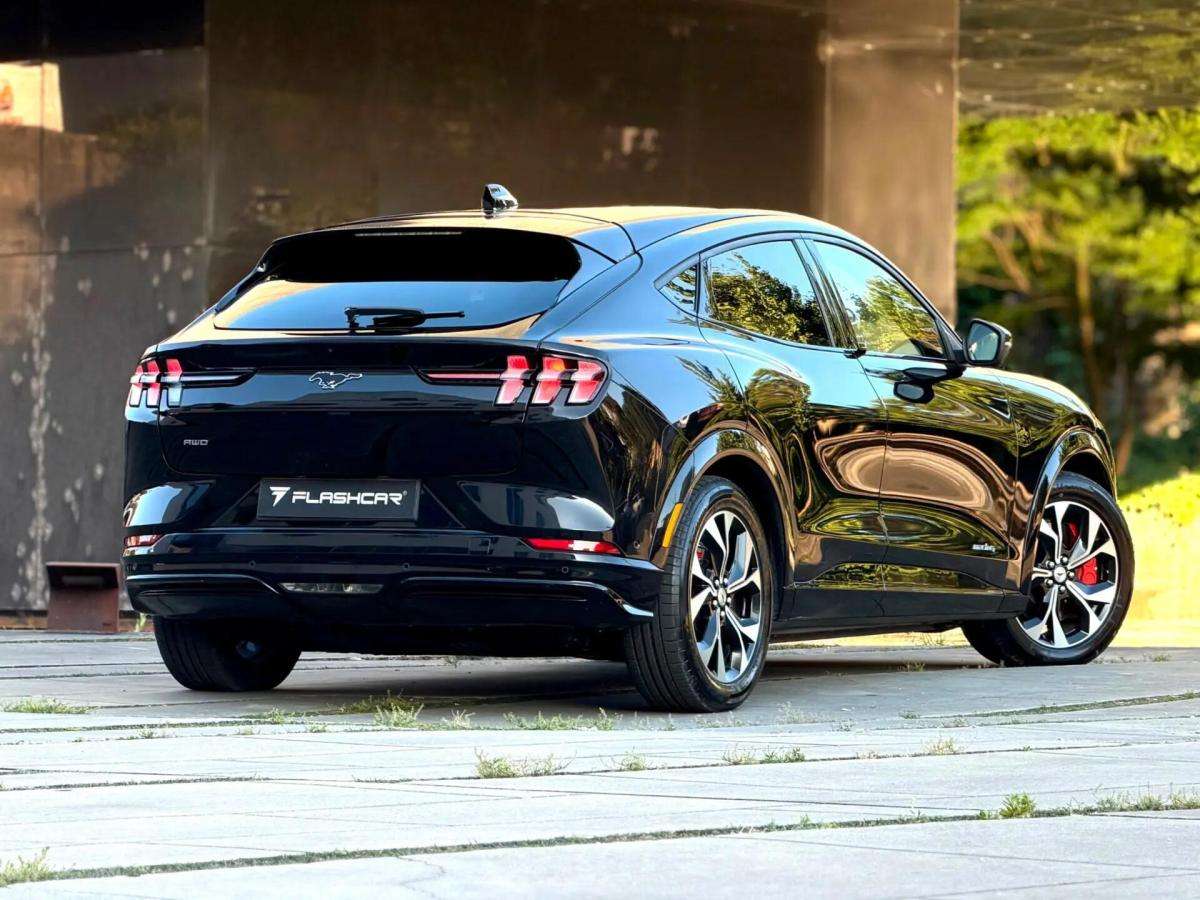 ford-mustang-mach-e-2023-eletrico-0cc