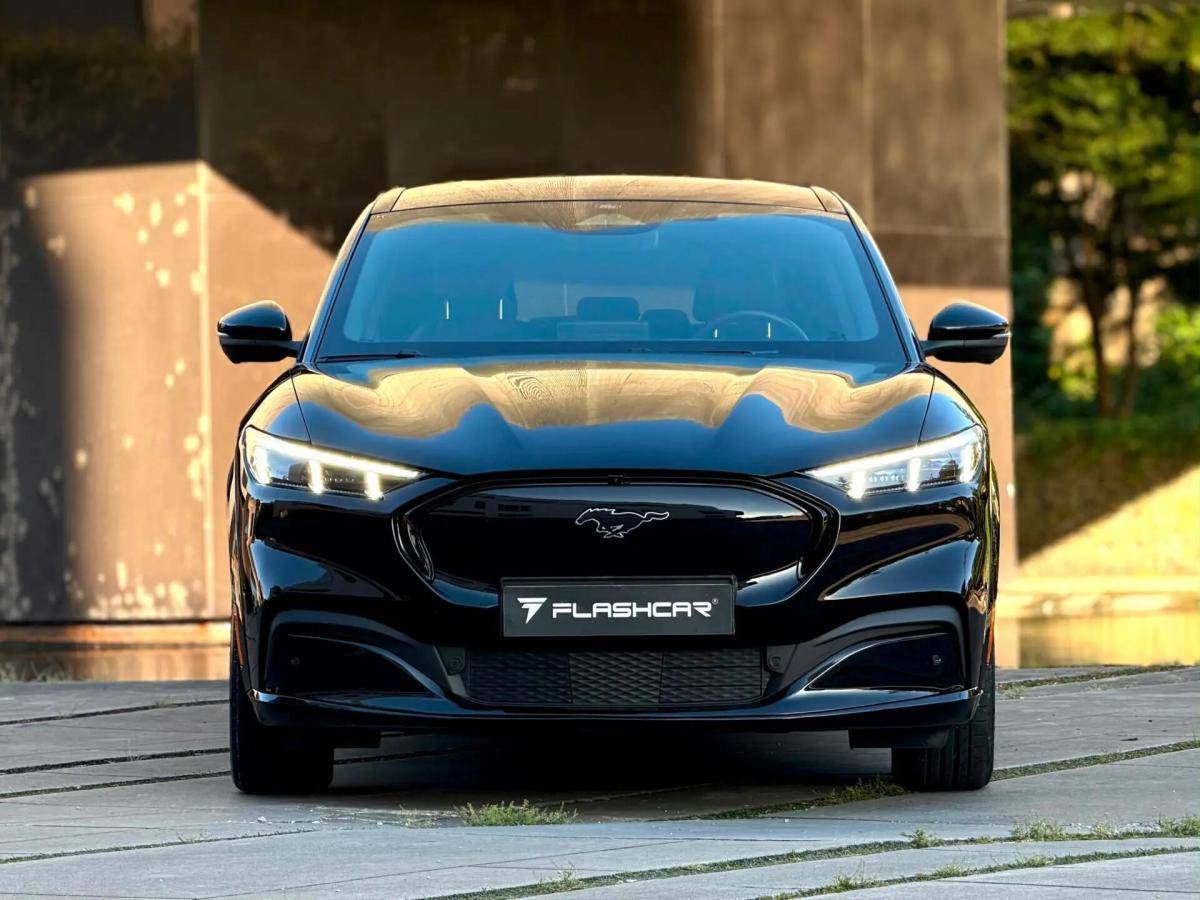 ford-mustang-mach-e-2023-eletrico-0cc