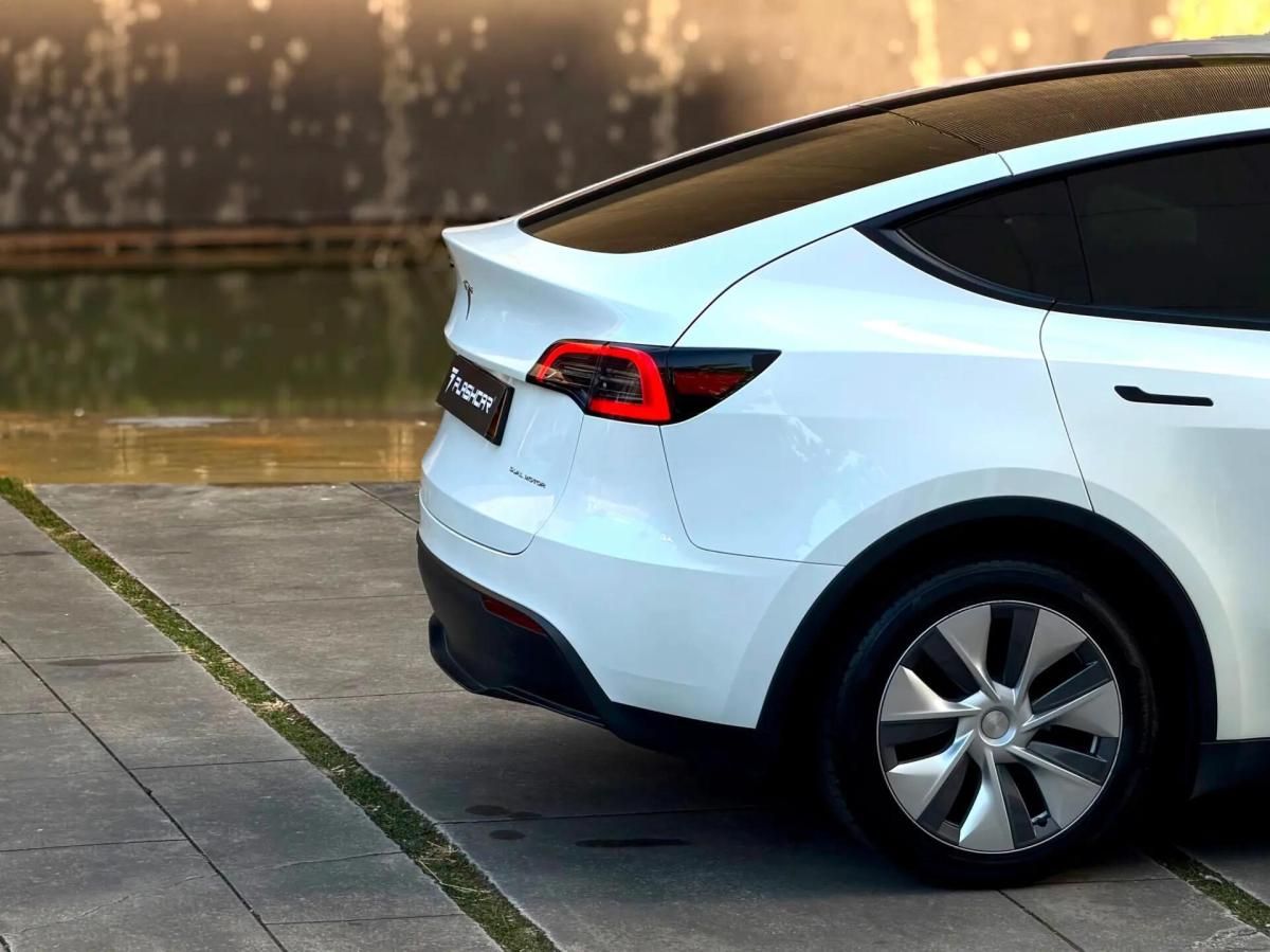 tesla-model-y-2023-eletrico-0cc