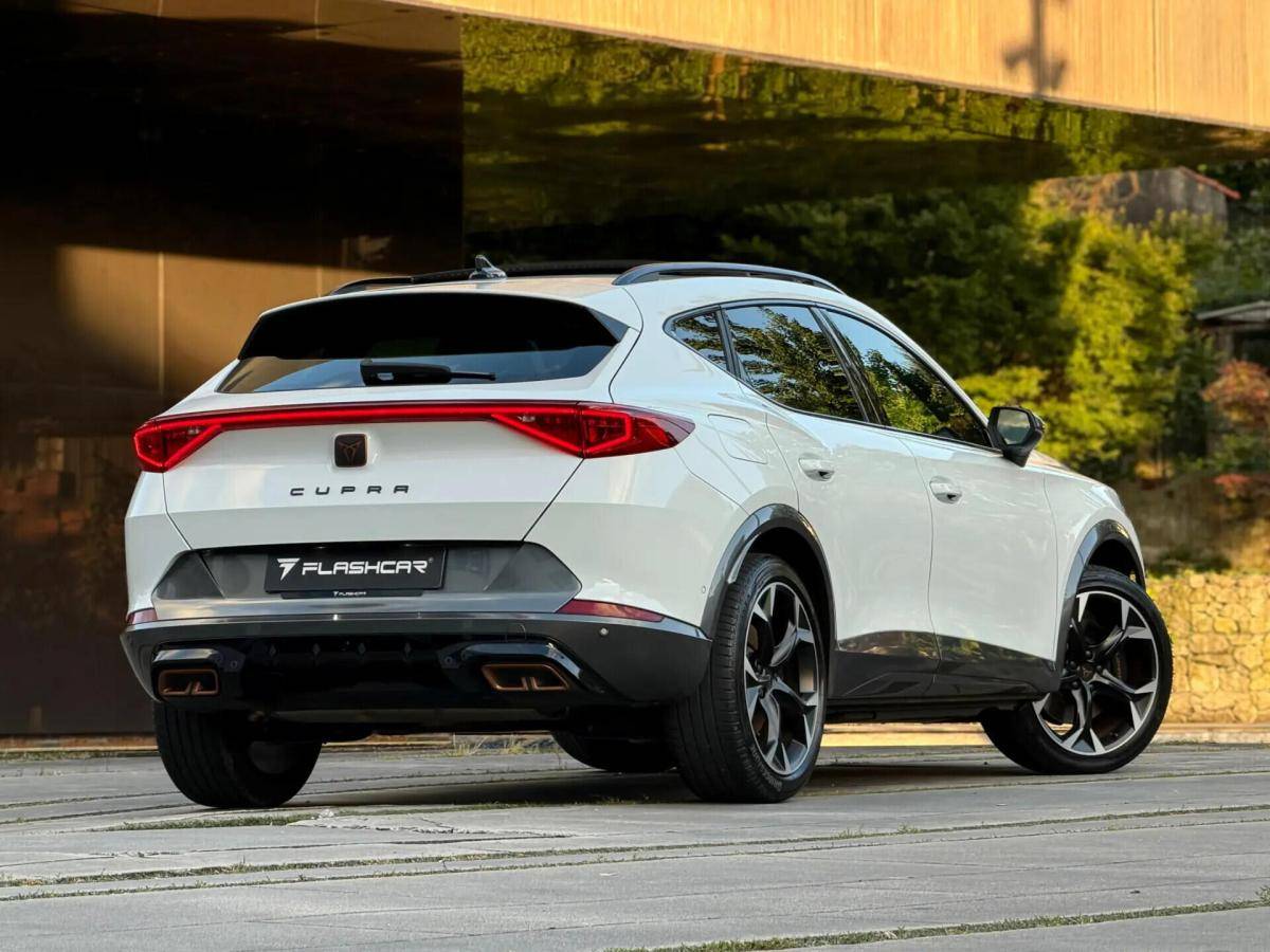 cupra-formentor-2022-hibrido-a-gasolina-1395cc