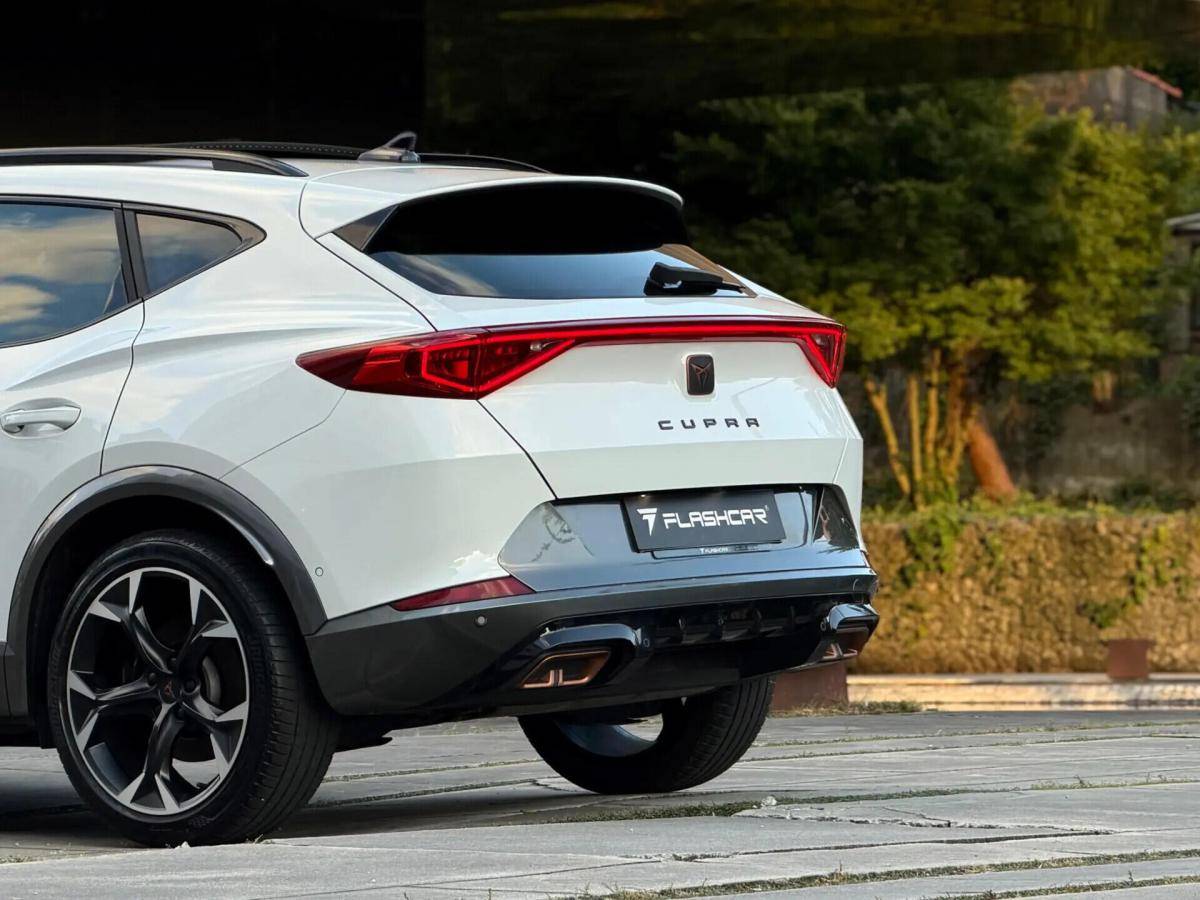cupra-formentor-2022-hibrido-a-gasolina-1395cc