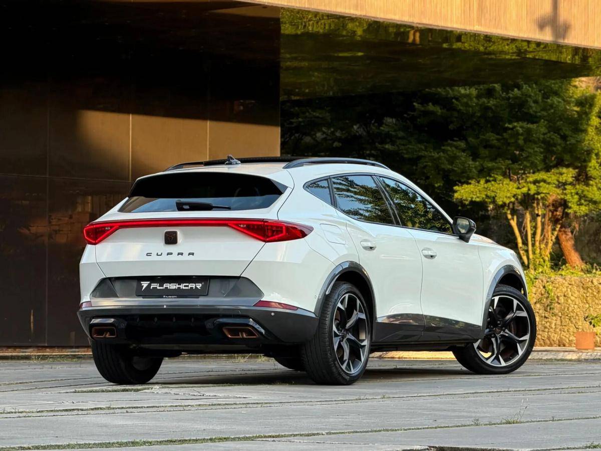 cupra-formentor-2022-hibrido-a-gasolina-1395cc