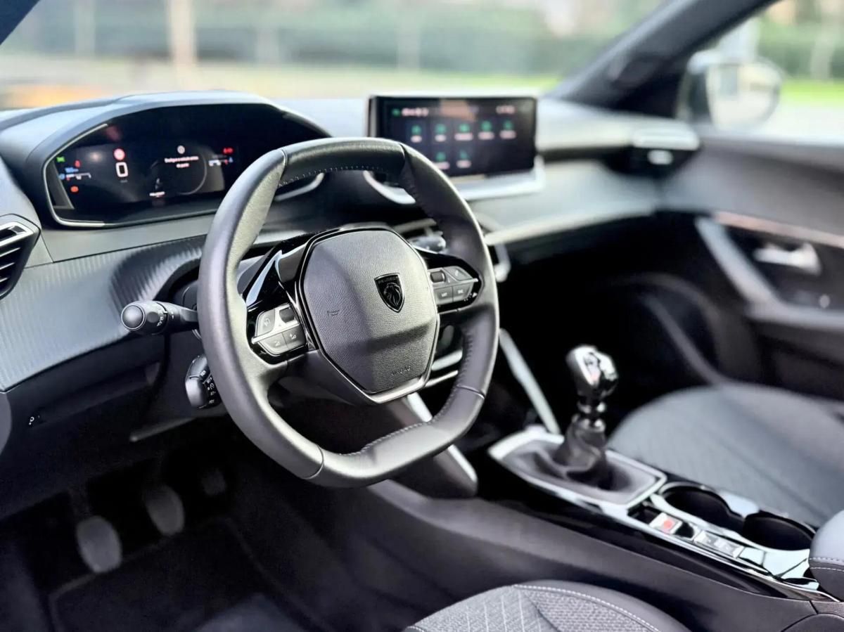 peugeot-2008-2024-gasolina-1199cc