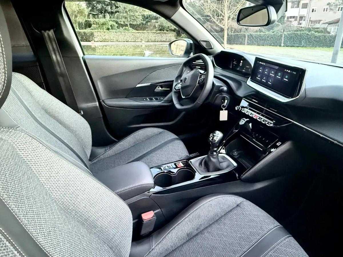 peugeot-2008-2024-gasolina-1199cc