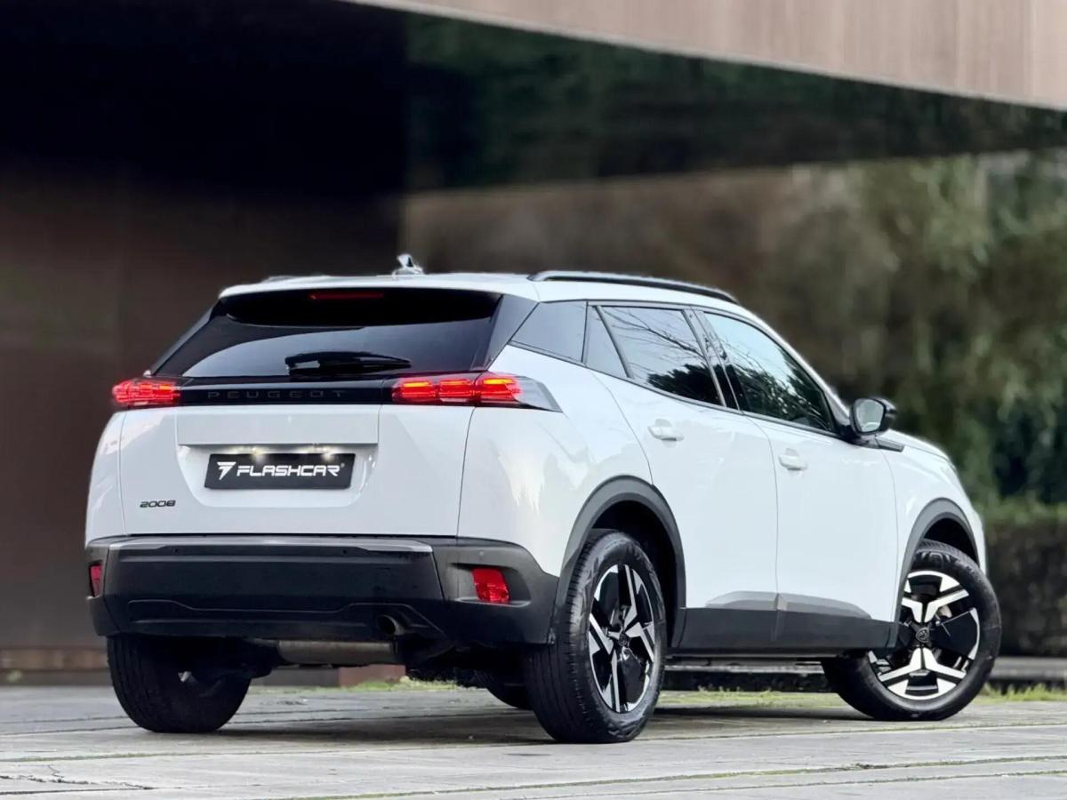 peugeot-2008-2024-gasolina-1199cc