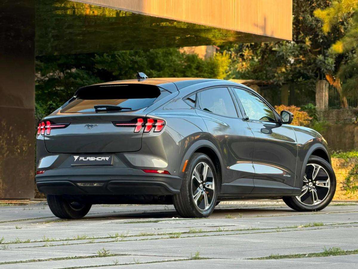 ford-mustang-mach-e-2024-eletrico-0cc