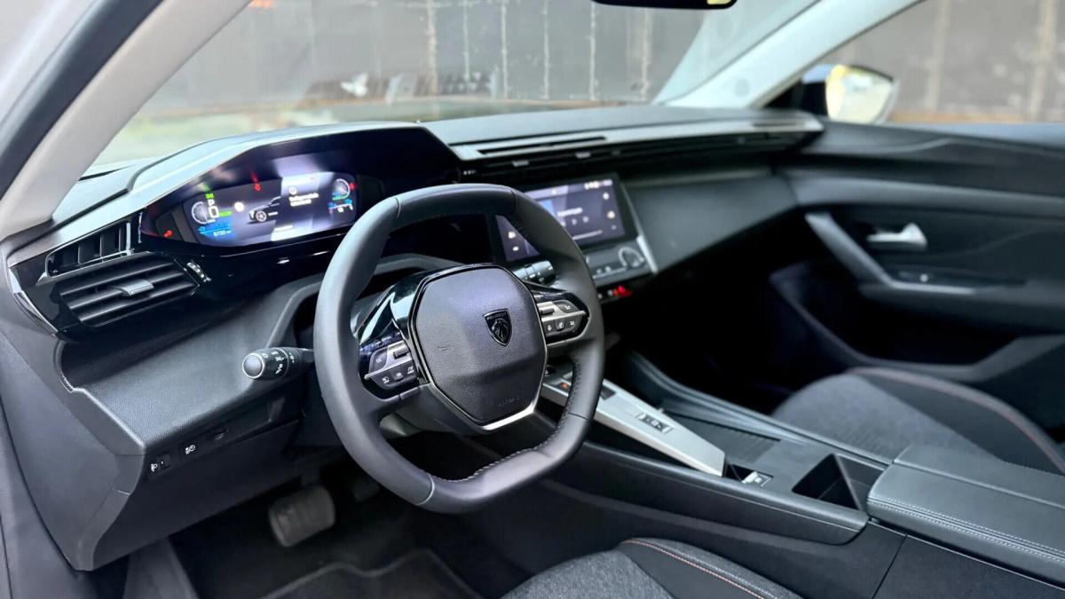 peugeot-e-308-2025-eletrico-0cc