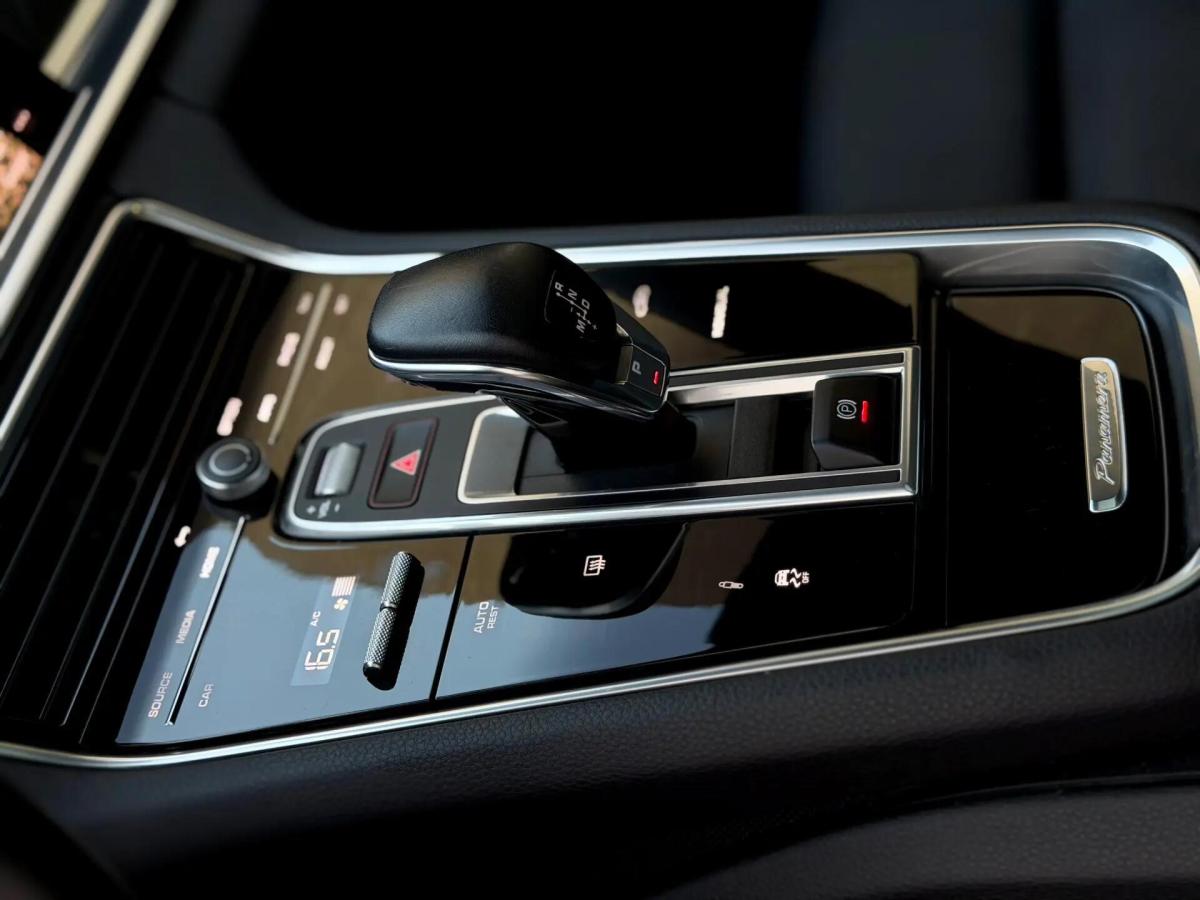 porsche-panamera-sport-turismo-2024-hibrido-a-gasolina-2894cc
