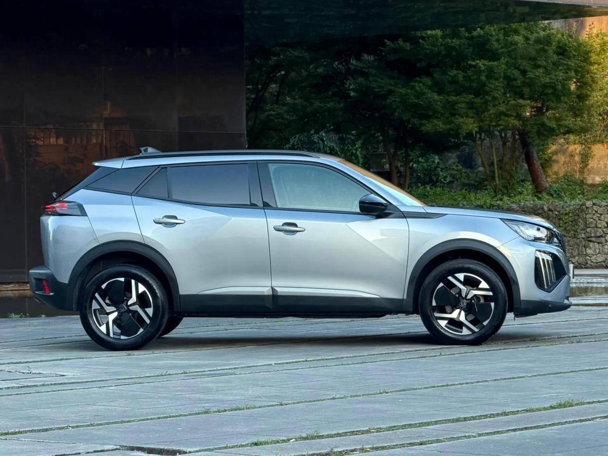 peugeot-2008-2024-gasolina-1199cc
