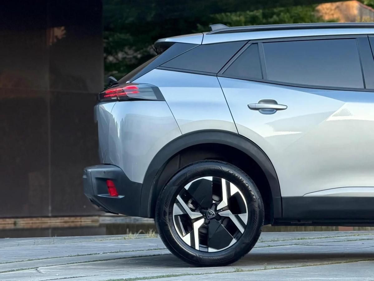 peugeot-2008-2024-gasolina-1199cc