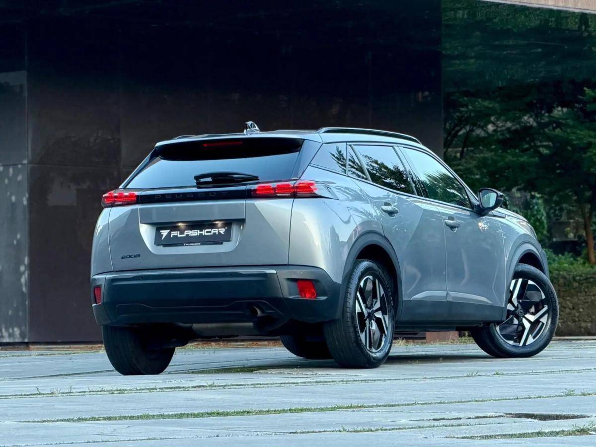 peugeot-2008-2024-gasolina-1199cc