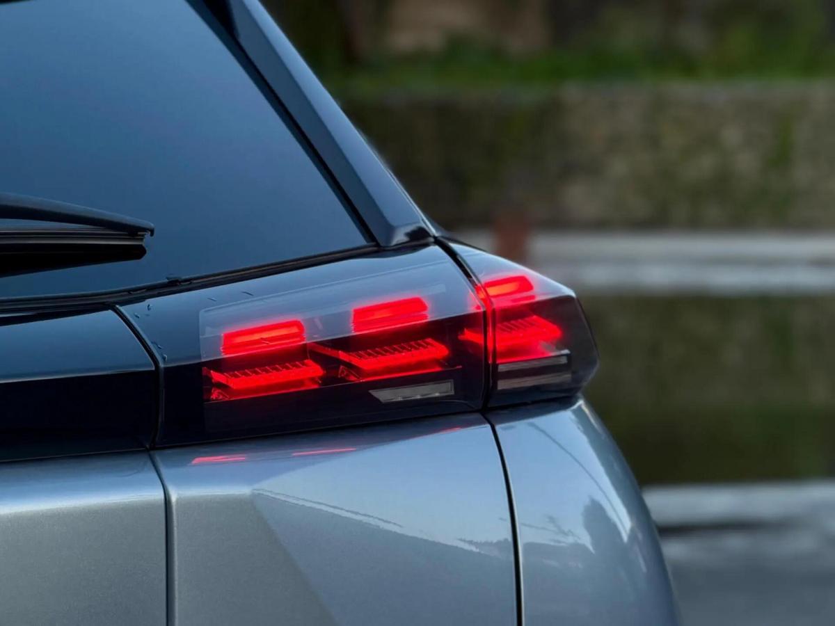 peugeot-2008-2024-gasolina-1199cc