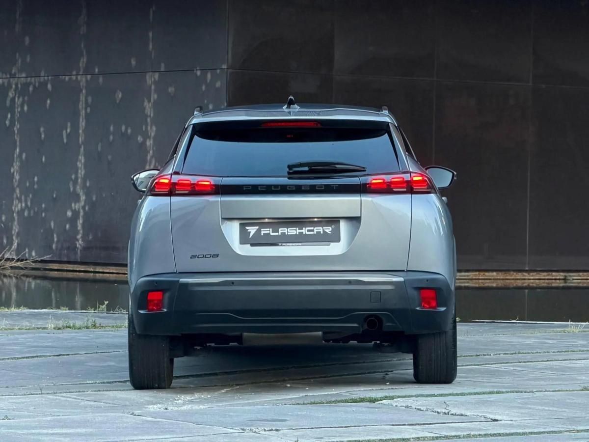 peugeot-2008-2024-gasolina-1199cc