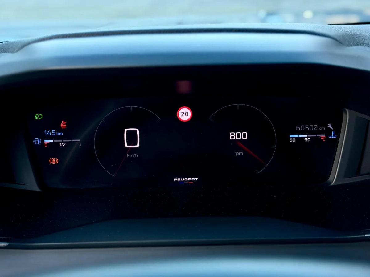 peugeot-2008-2024-gasolina-1199cc