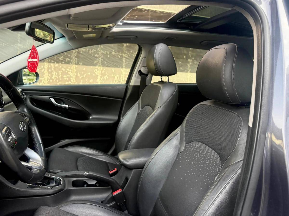 hyundai-i30-sw-2018-diesel-1598cc
