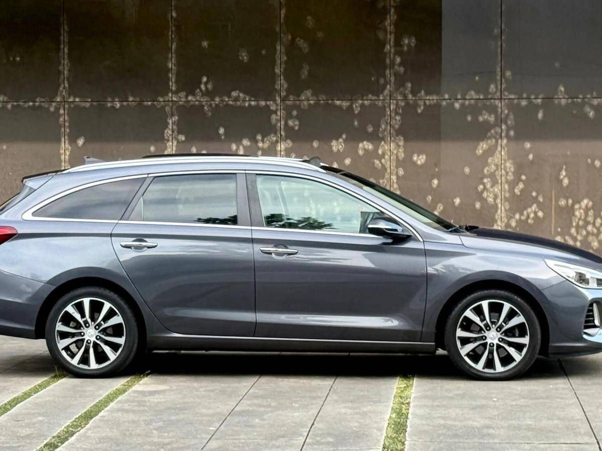 hyundai-i30-sw-2018-diesel-1598cc