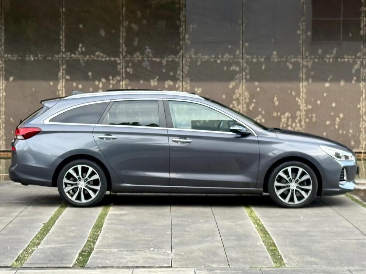 hyundai-i30-sw-2018-diesel-1598cc