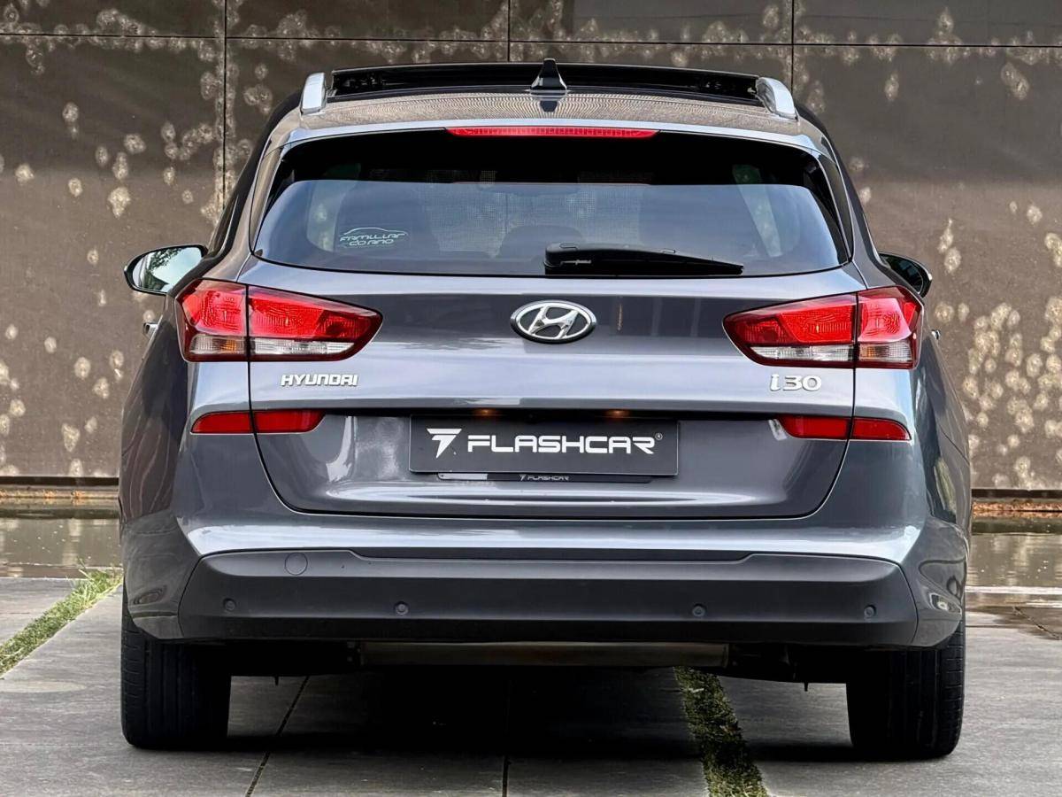 hyundai-i30-sw-2018-diesel-1598cc