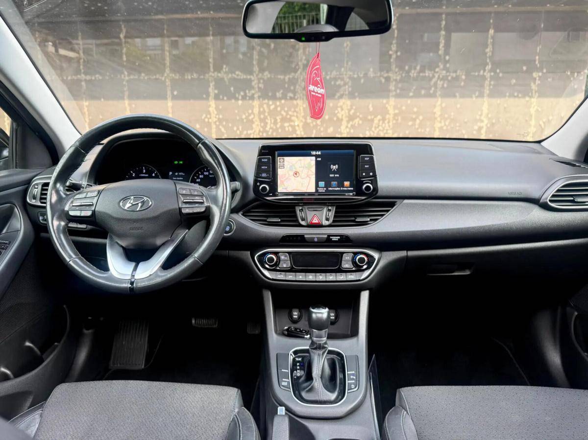 hyundai-i30-sw-2018-diesel-1598cc