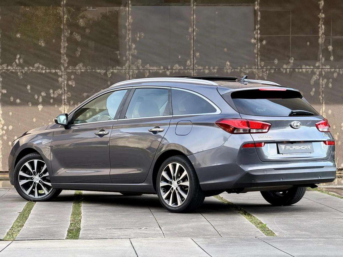 hyundai-i30-sw-2018-diesel-1598cc