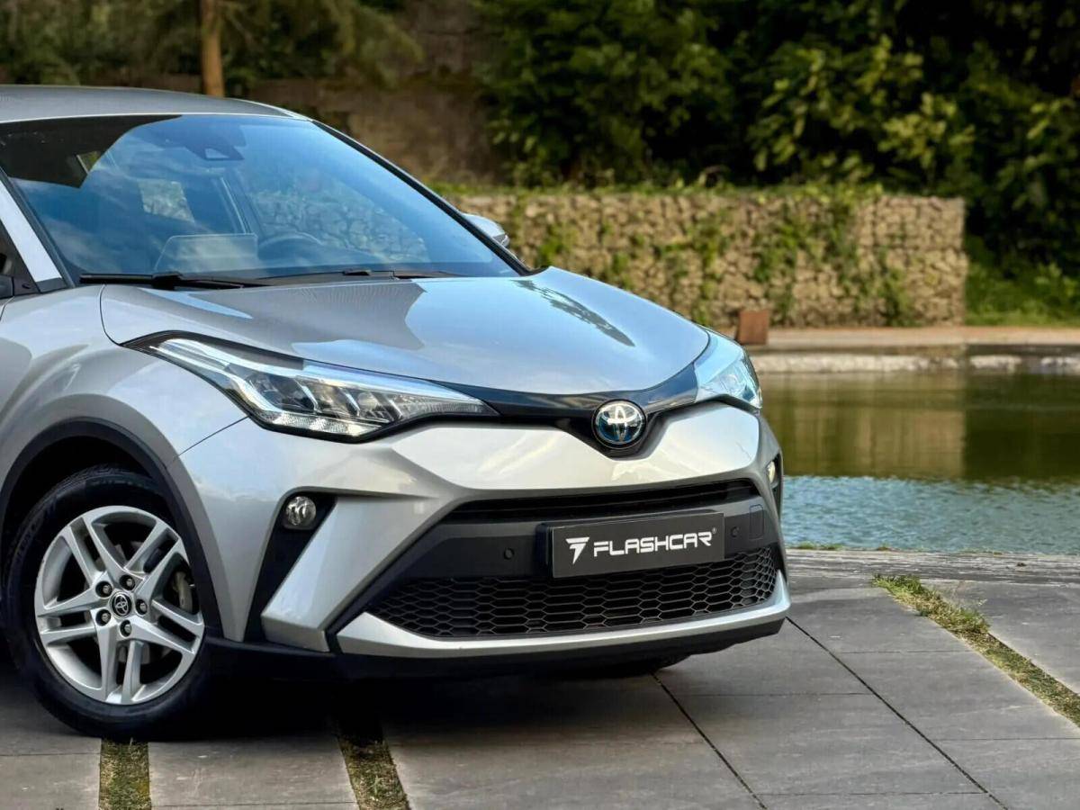 toyota-c-hr-2023-hibrido-a-gasolina-1798cc