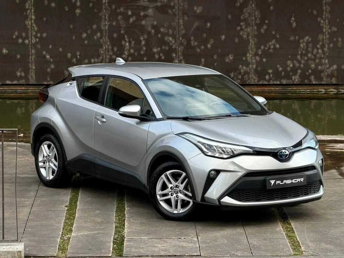 toyota-c-hr-2023-hibrido-a-gasolina-1798cc