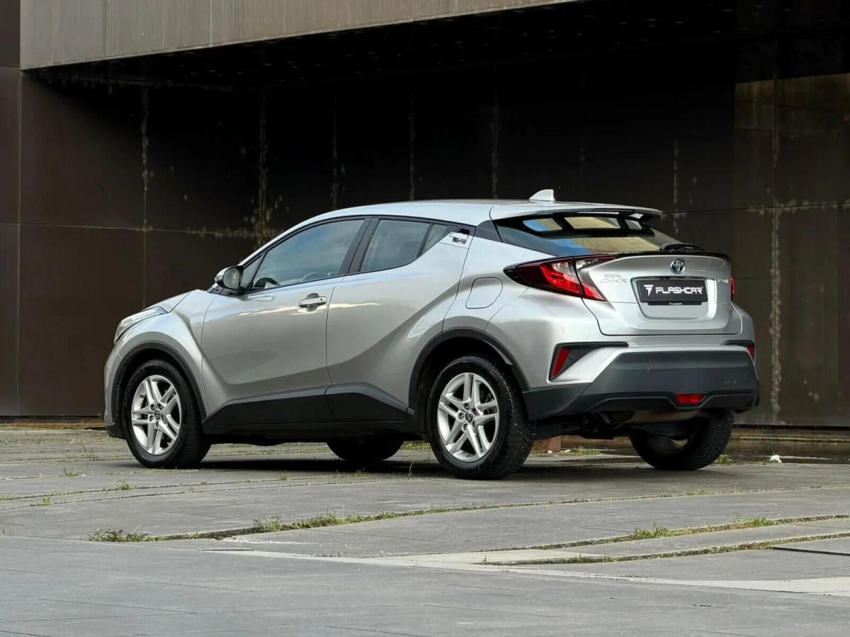 toyota-c-hr-2023-hibrido-a-gasolina-1798cc