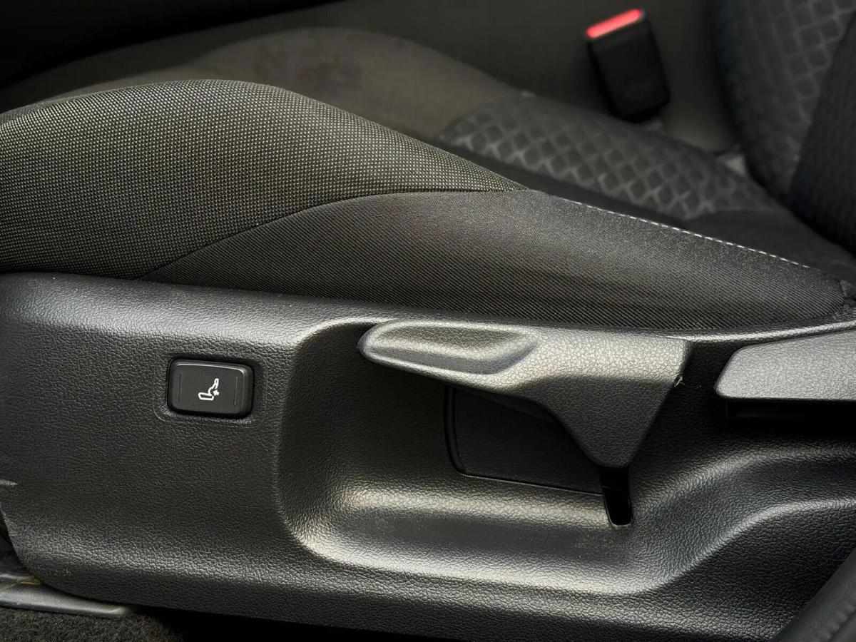 toyota-c-hr-2023-hibrido-a-gasolina-1798cc