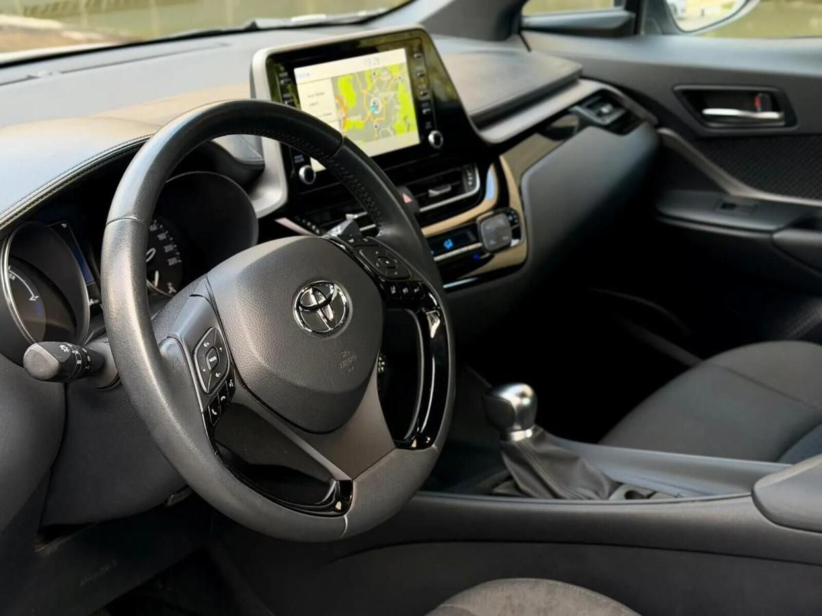 toyota-c-hr-2023-hibrido-a-gasolina-1798cc
