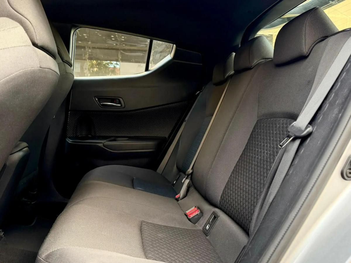 toyota-c-hr-2023-hibrido-a-gasolina-1798cc