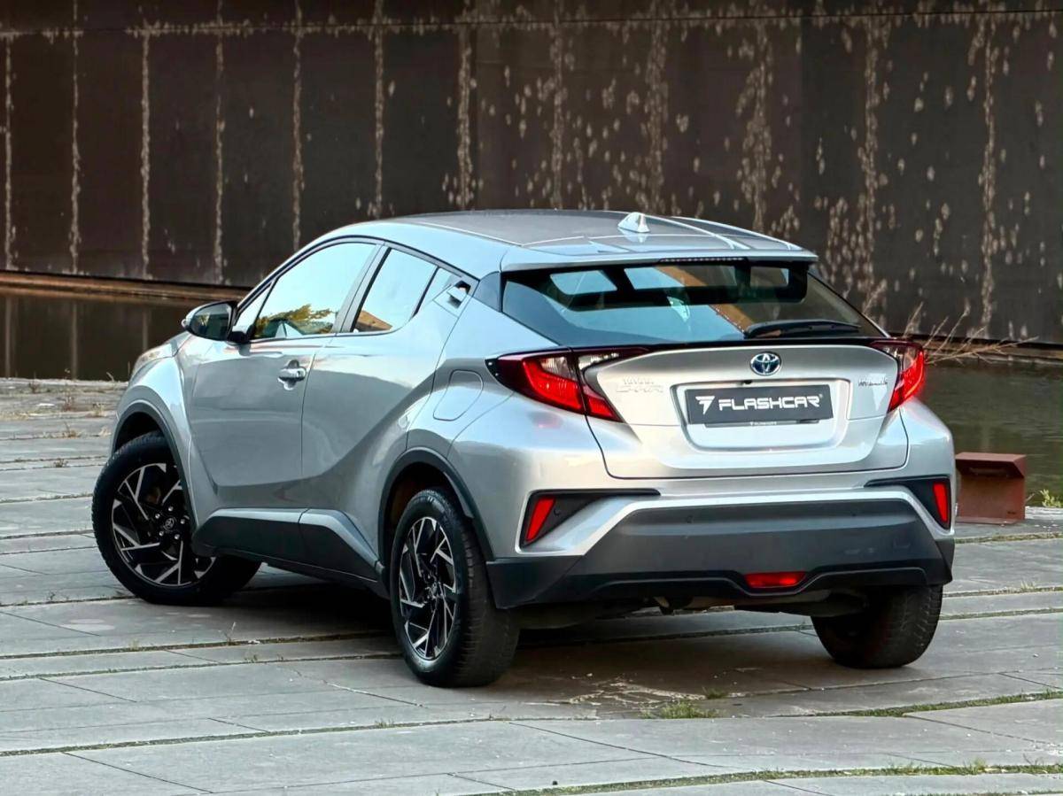 toyota-c-hr-2023-hibrido-a-gasolina-1798cc