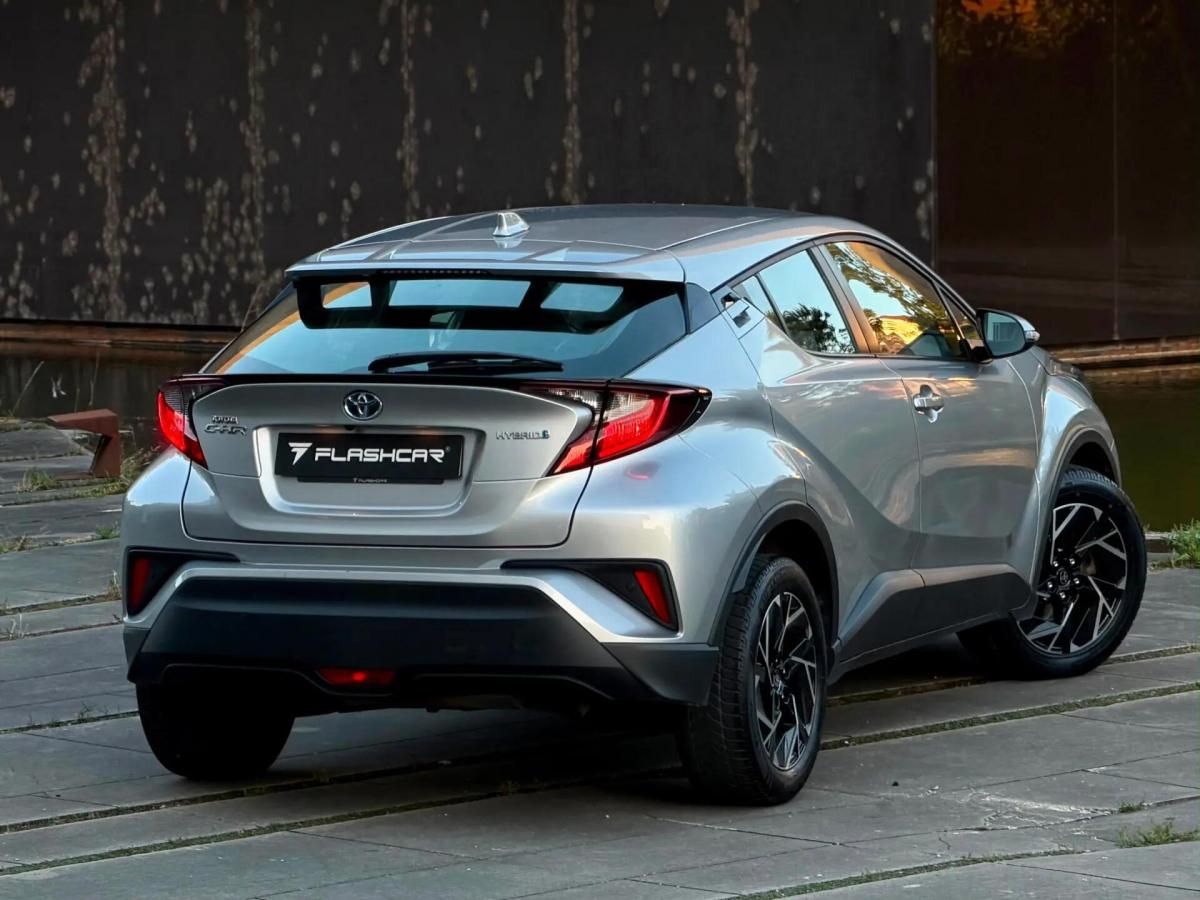 toyota-c-hr-2023-hibrido-a-gasolina-1798cc