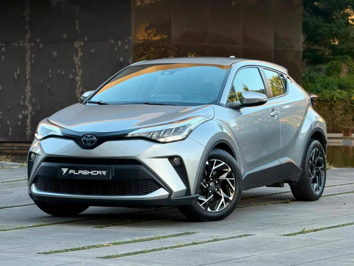 toyota-c-hr-2023-hibrido-a-gasolina-1798cc