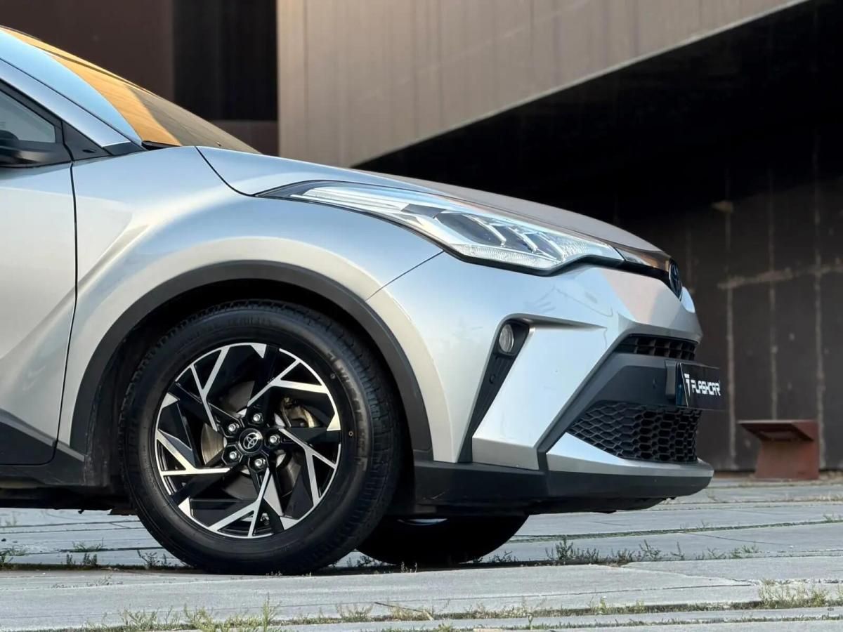 toyota-c-hr-2023-hibrido-a-gasolina-1798cc