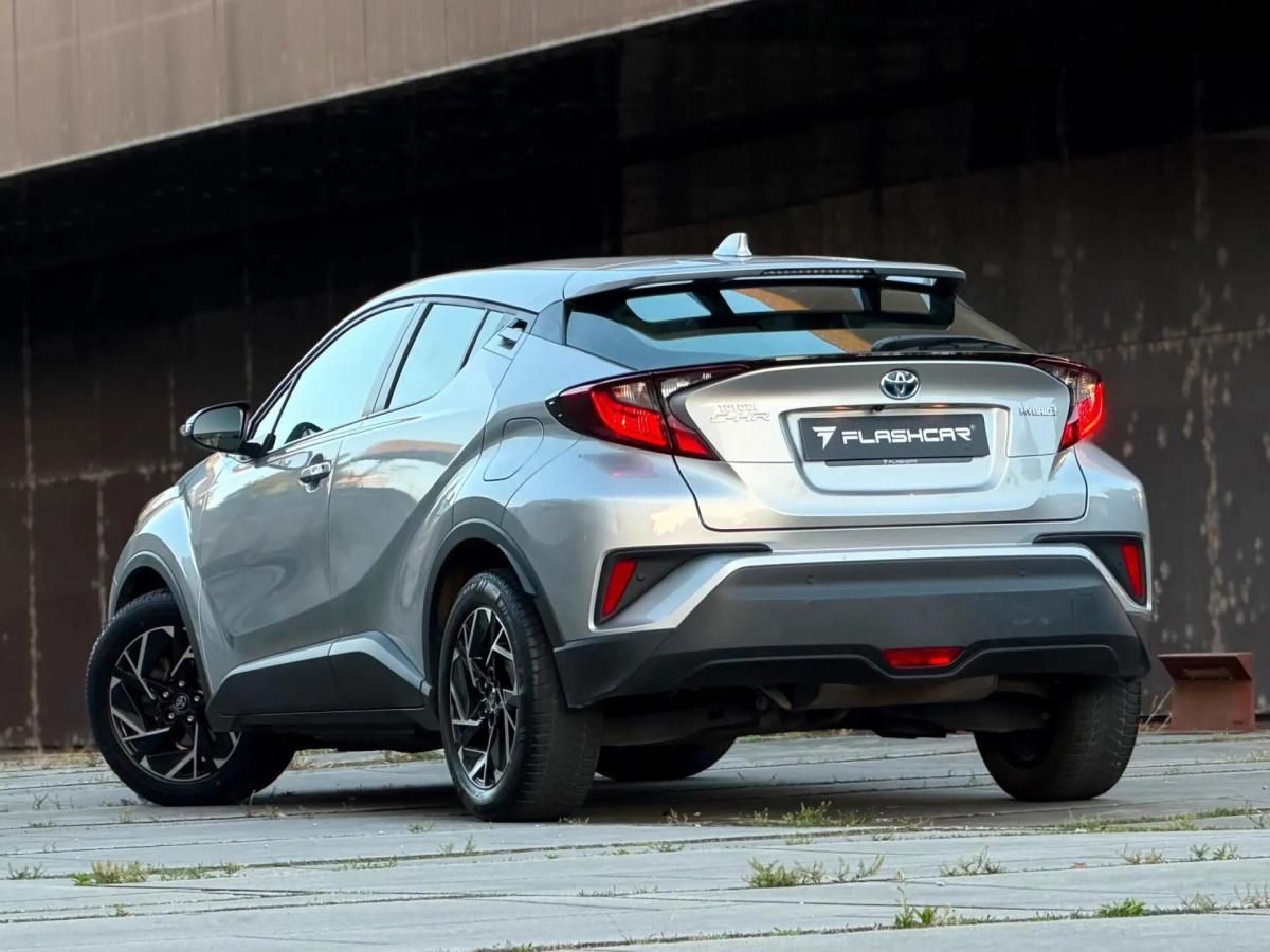 toyota-c-hr-2023-hibrido-a-gasolina-1798cc