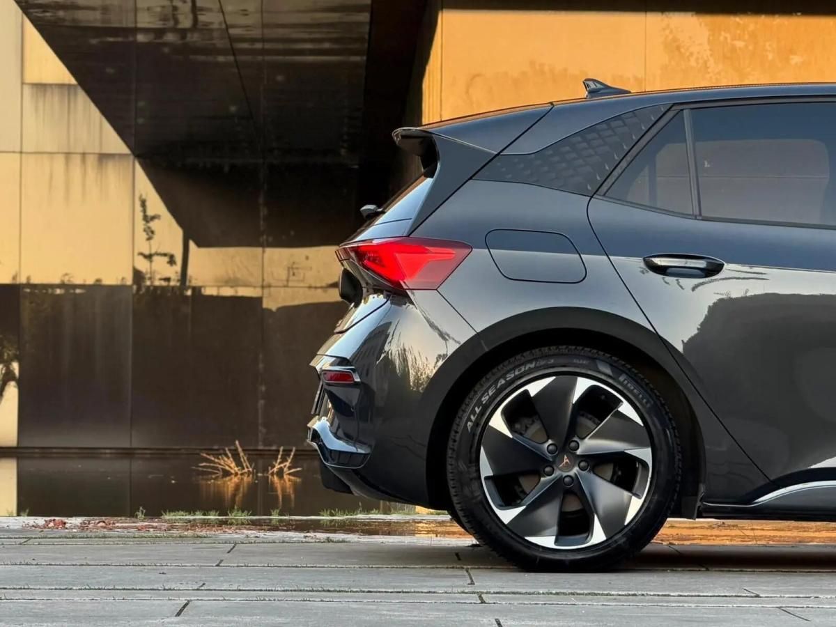 cupra-born-2023-eletrico-0cc