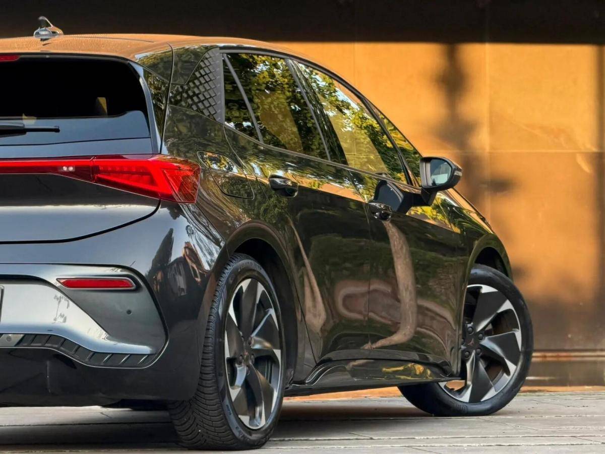 cupra-born-2023-eletrico-0cc