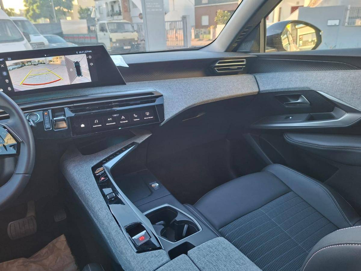peugeot-3008-2024-hibrido-a-gasolina-1199cc