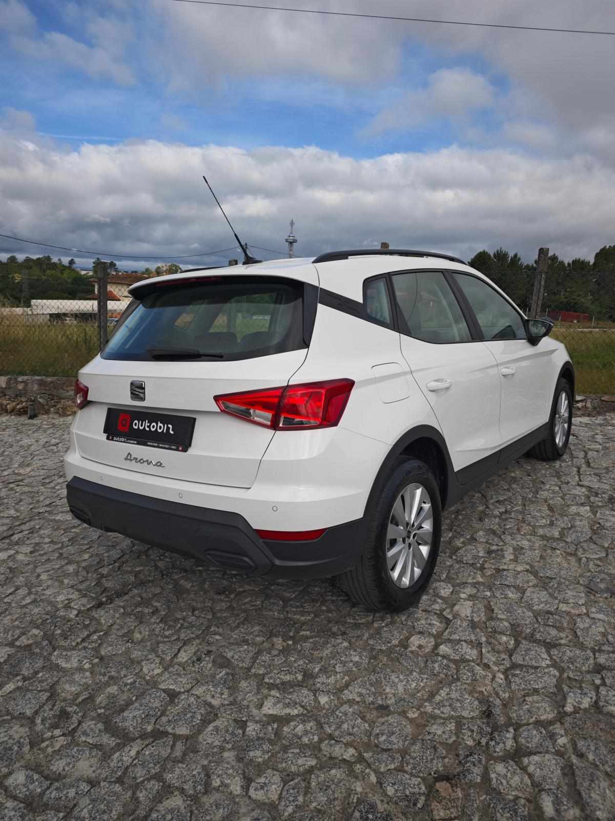 seat-arona-1-0-ecotsi-2023-gasolina-999cc