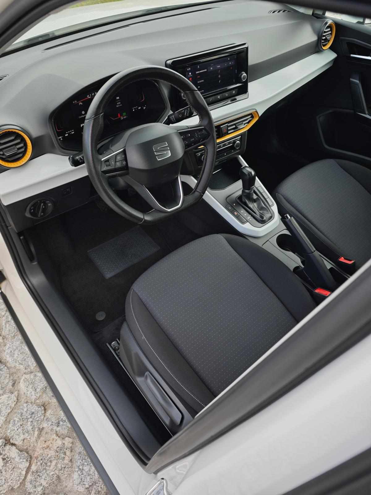 seat-arona-1-0-ecotsi-2023-gasolina-999cc