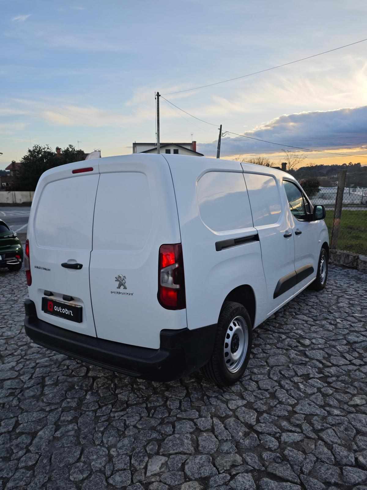 peugeot-partner-1-5-bluehdi-2022-diesel-1499cc
