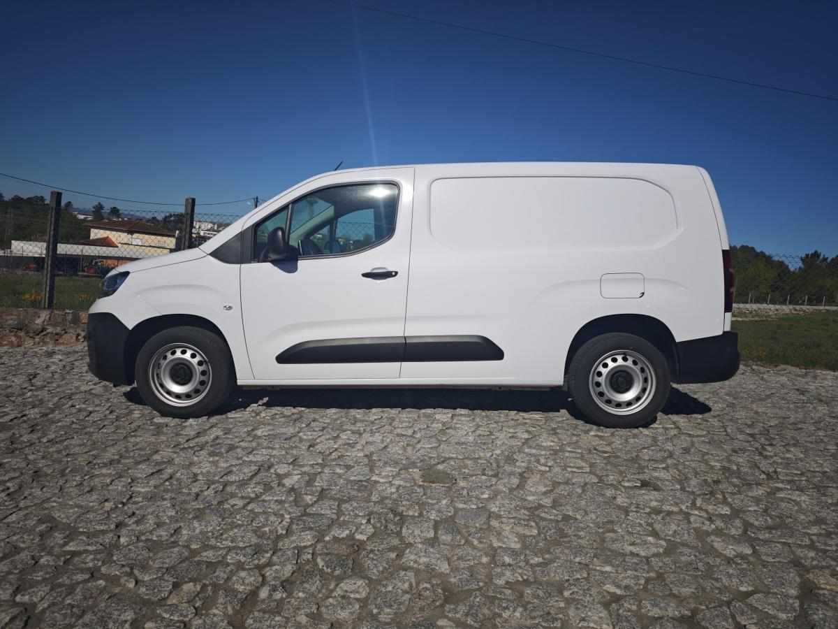 fiat-doblo-1-5-bluehdi-2023-diesel-1499cc