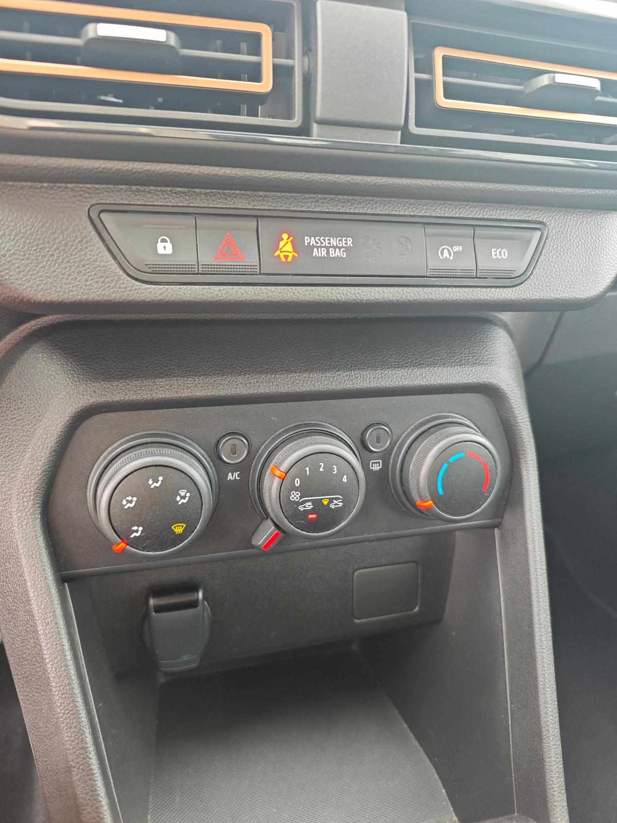 dacia-sandero-1-0-tce-2024-gasolina-999cc