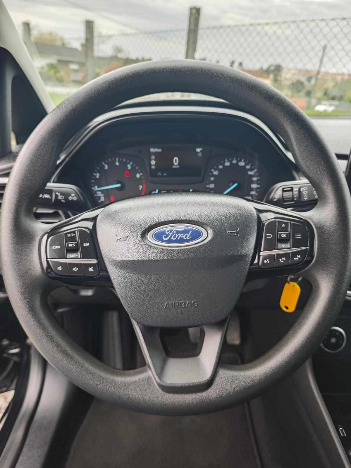 ford-fiesta-1-1-2019-gasolina-1084cc