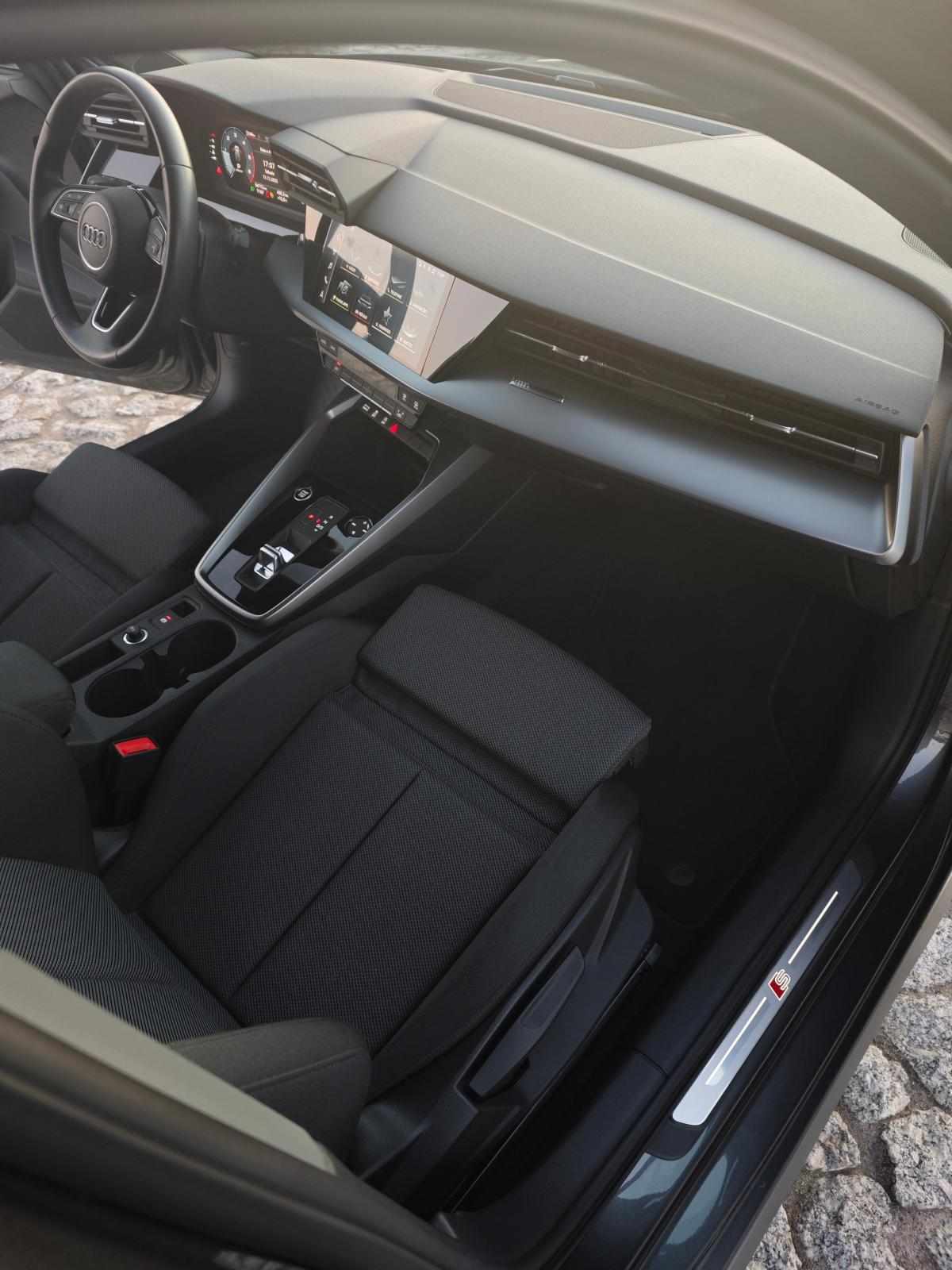 audi-a3-30-tdi-2-0-2023-diesel-1968cc