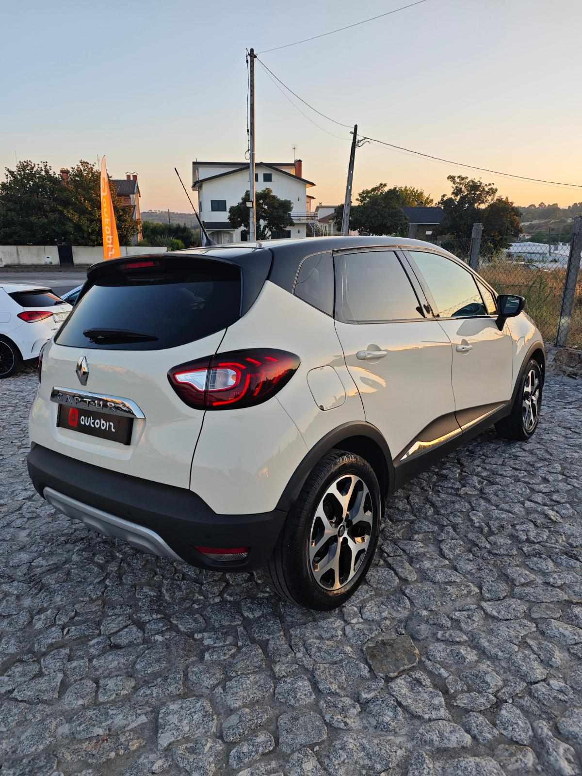 renault-captur-0-9-tce-2019-gasolina-898cc
