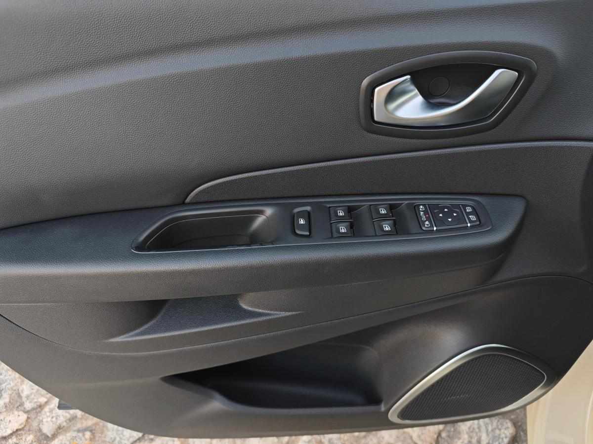 renault-captur-0-9-tce-2019-gasolina-898cc